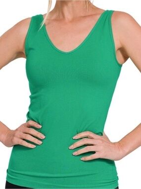 Zenana Outfitters Women's V-Neck Tank Top - Green